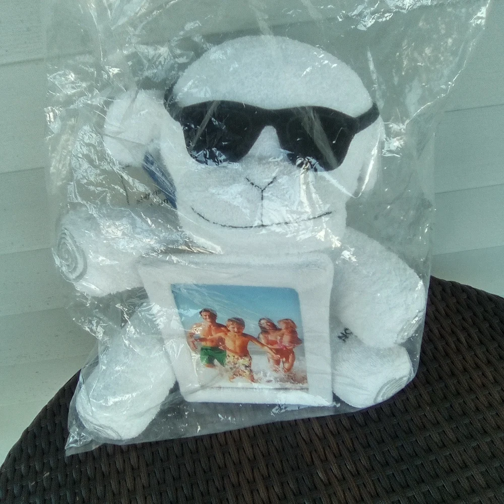 NORWEGIAN TOWEL MONKEY PICTURE HOLDER White Teddy Bear with Sunglasses